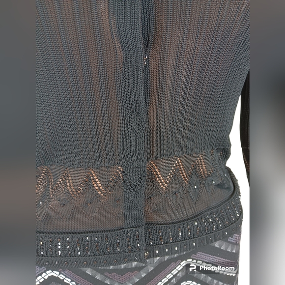 Phillip Chi black, hook front closure blouse - Picture 5 of 7